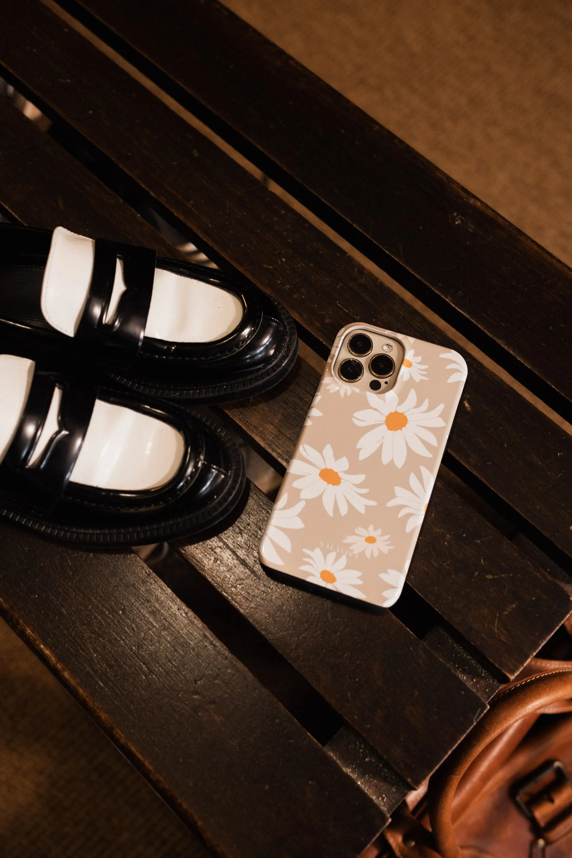 Affordable Luxury Beige Daisy Phone Case  Going Fast!