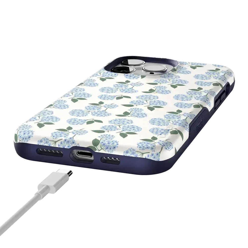 Affordable Luxury Nantucket Cottage | Blue Hydrangea Case  Ends Soon!