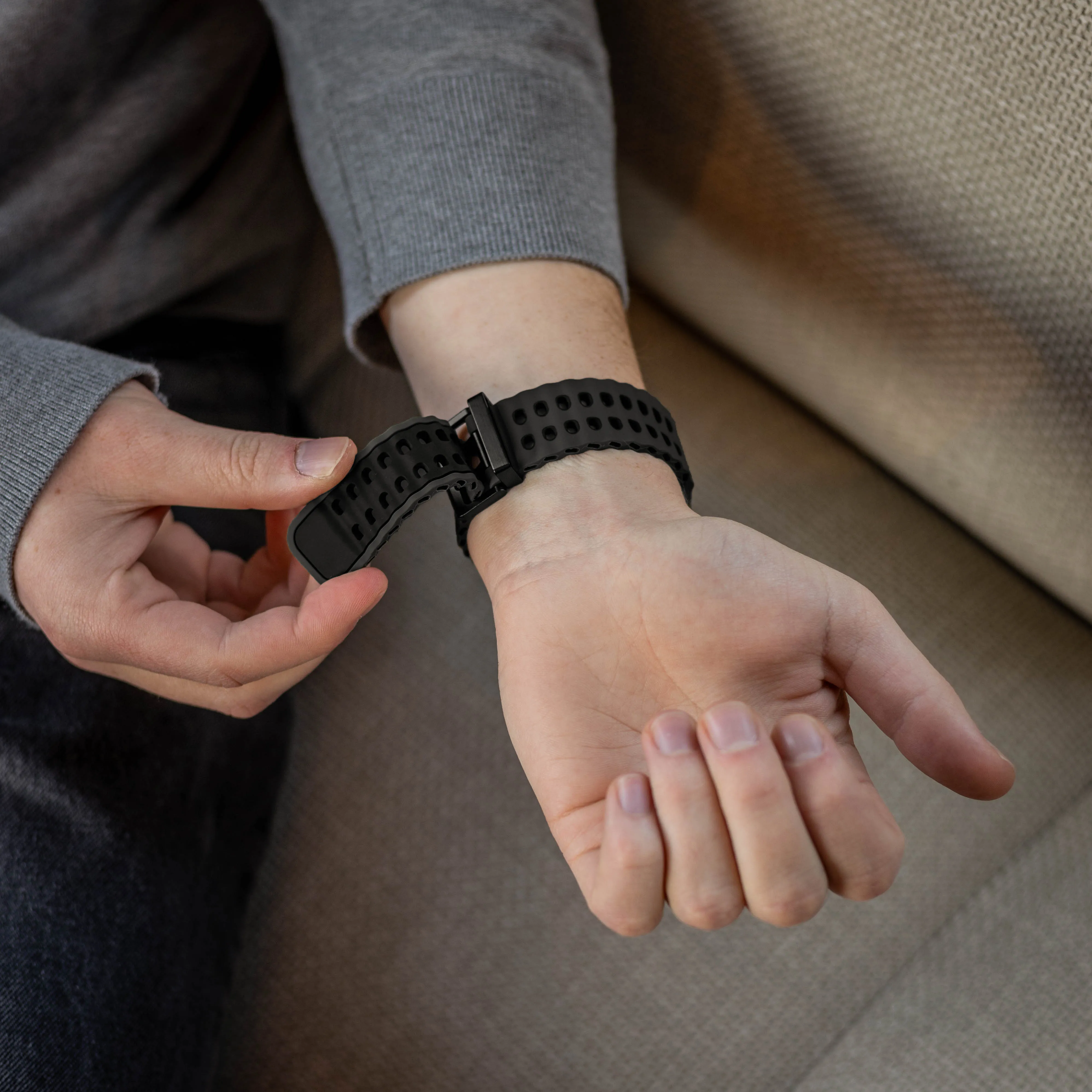 Best-Selling Samsung Galaxy Watch Ultra Wave Silicone Strap (Gray/Black)  Going Fast!