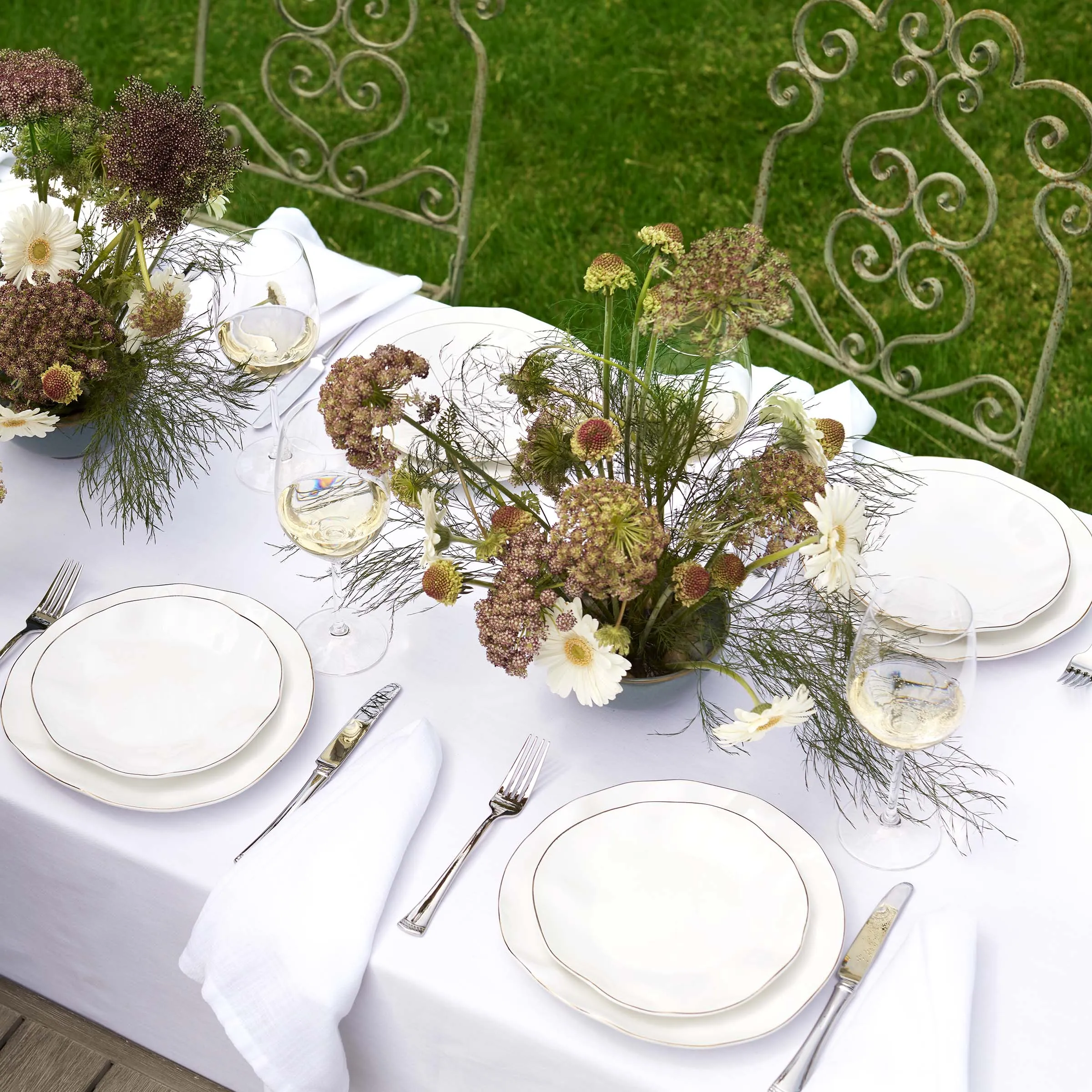 Blue Bay White 24-Piece Dinnerware Set Lenox