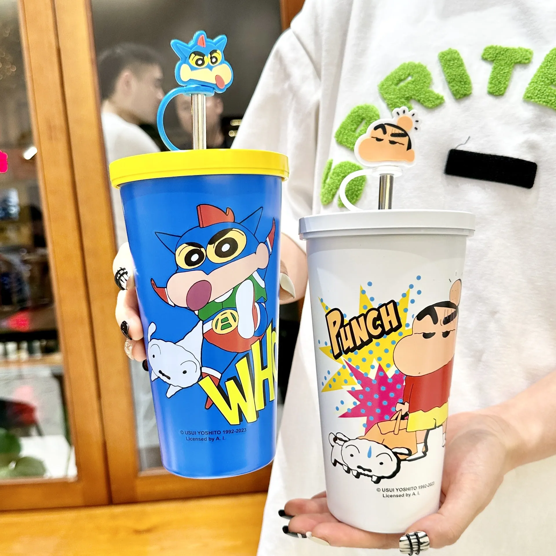 Crayon Shin-chan Large Capacity Straw Water Bottle