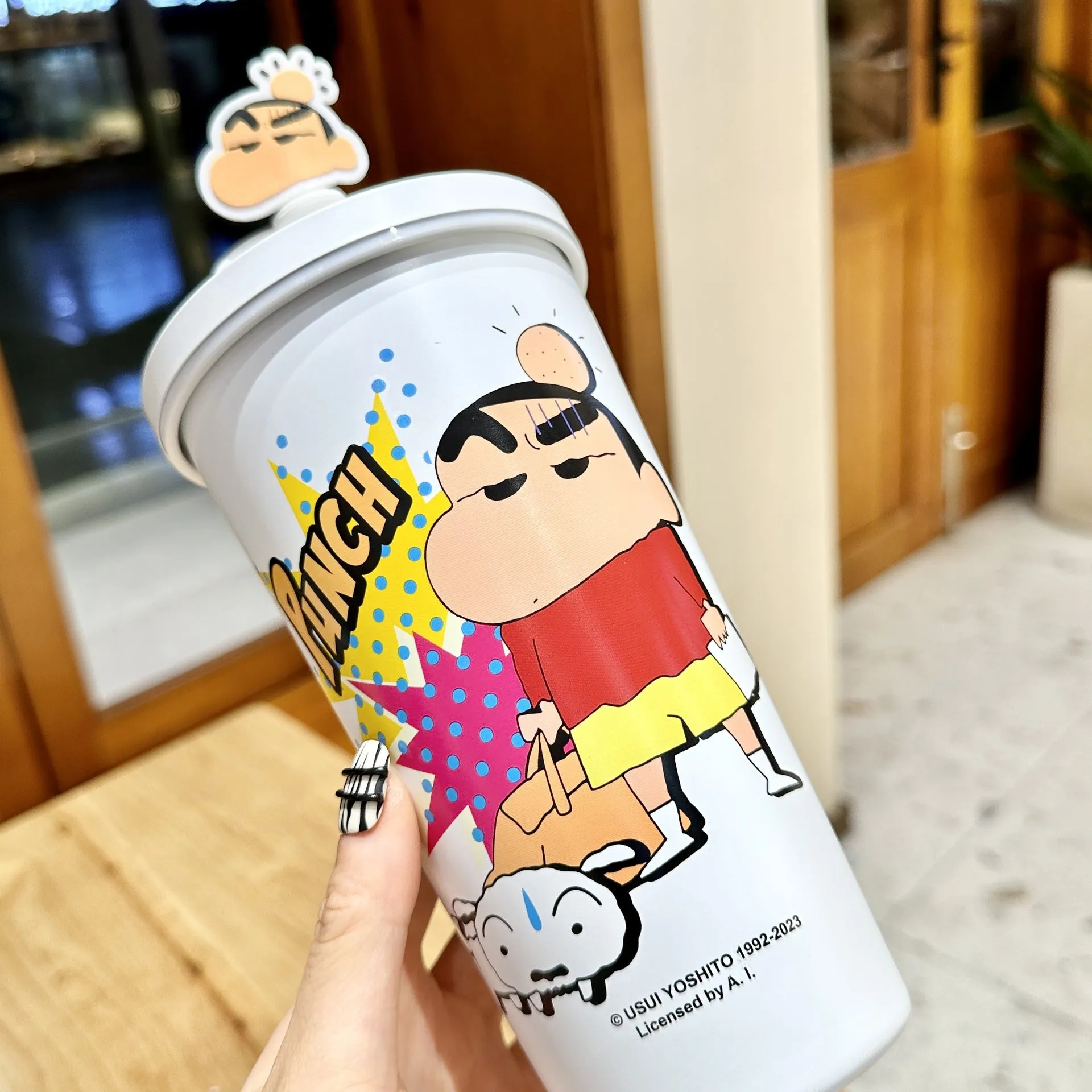 Crayon Shin-chan Large Capacity Straw Water Bottle