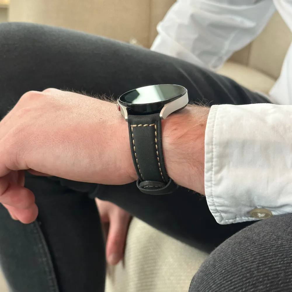 Editors Choice Huawei Watch 3 (Pro) Leather Strap (Black)  Today Only!