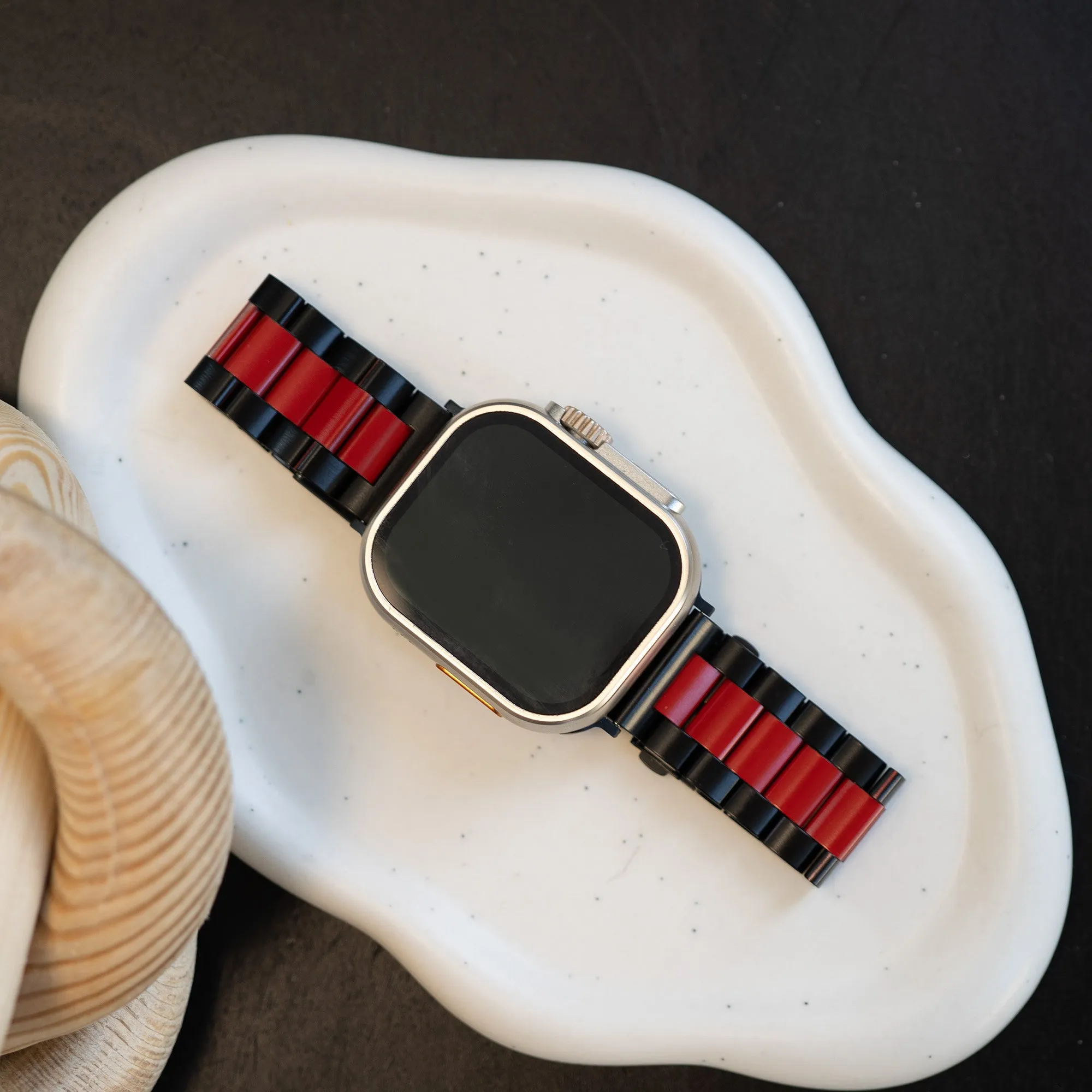 Editors Pick Apple Watch Steel Strap (Black/Red)  Last Chance!