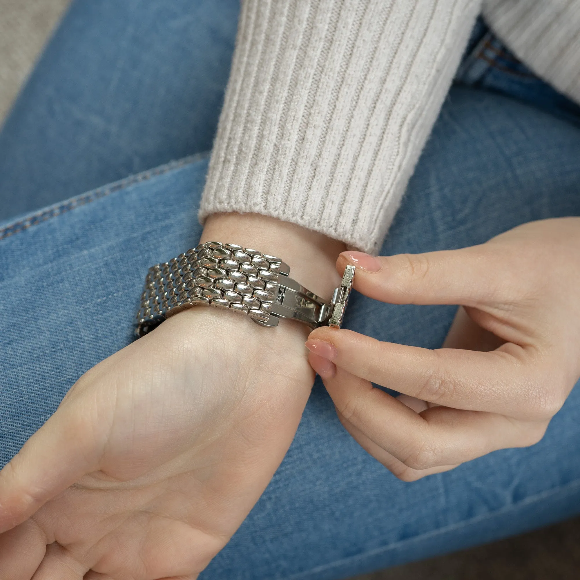 Flash Sale! Apple Watch Steel Strap Dragon (Silver)  Limited Availability!