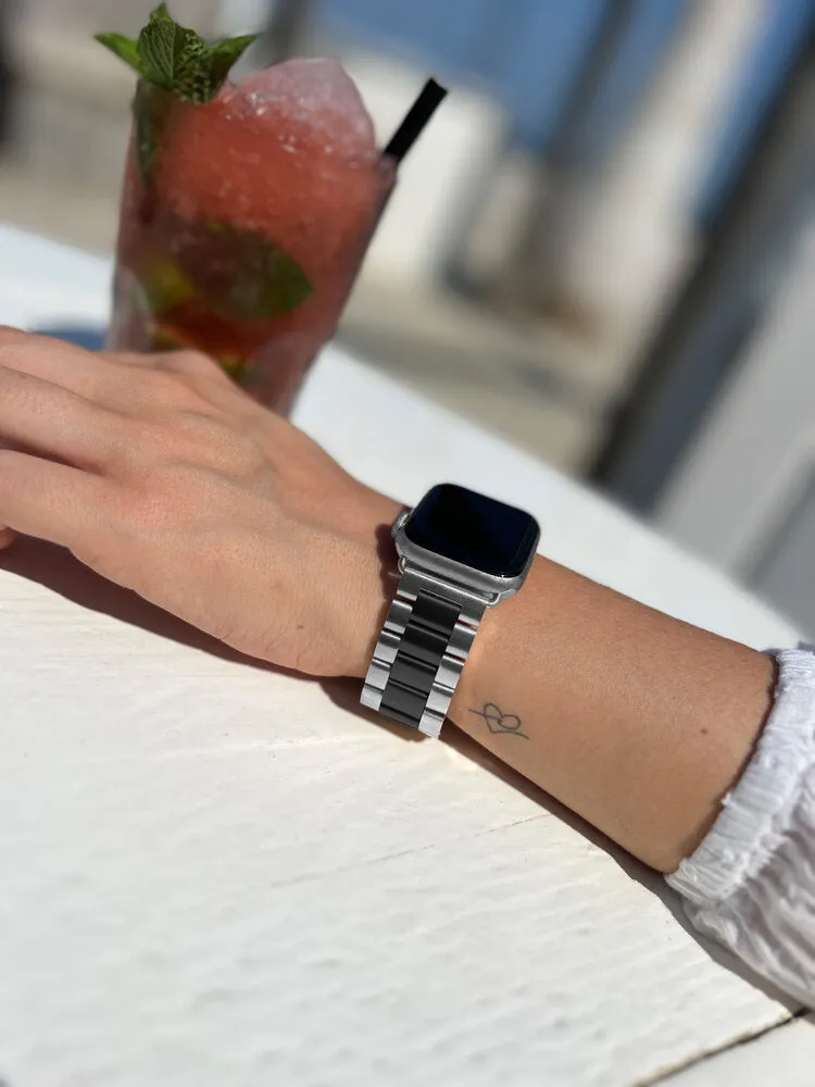 Flash Sale Apple Watch Steel Strap (Silver/Black)  Limited Availability!