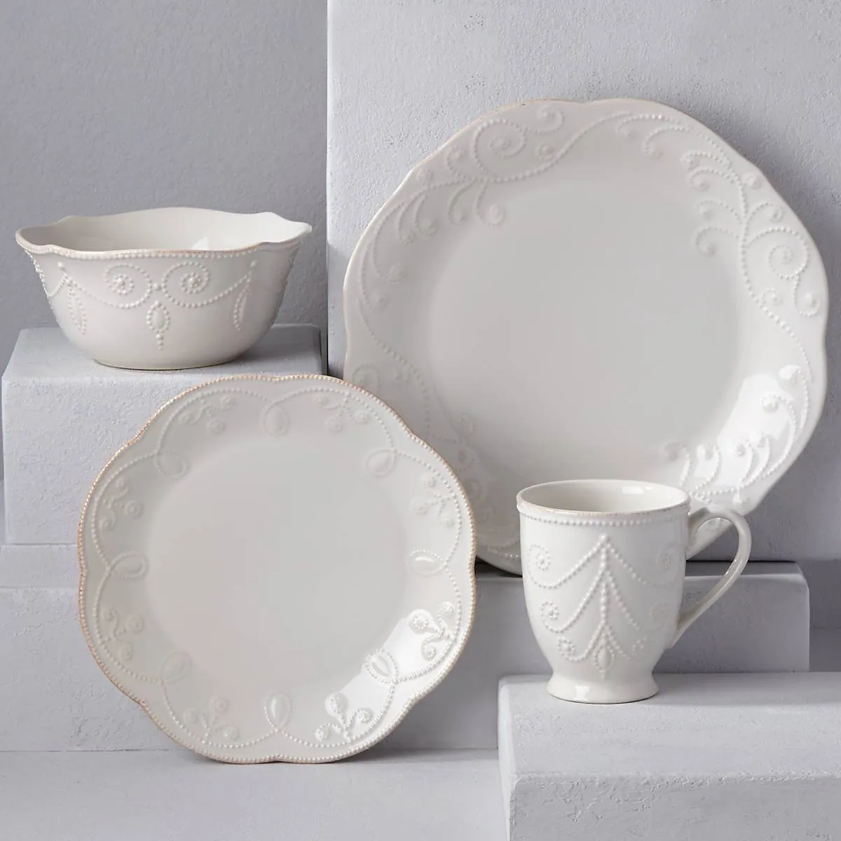 French Perle White 4-Piece Place Setting Lenox