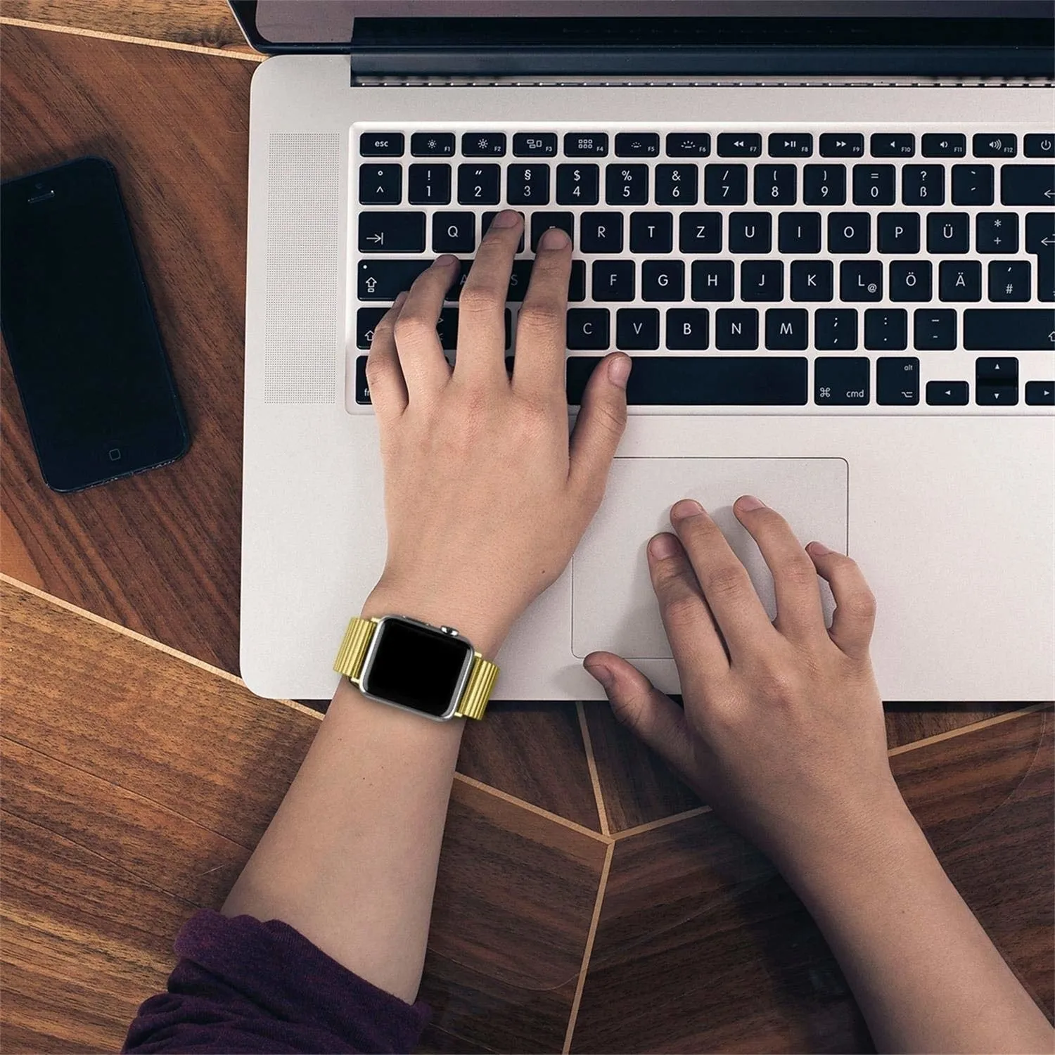 Luxury Feel Apple Watch Elastic Steel Strap (Gold)  Almost Sold Out!