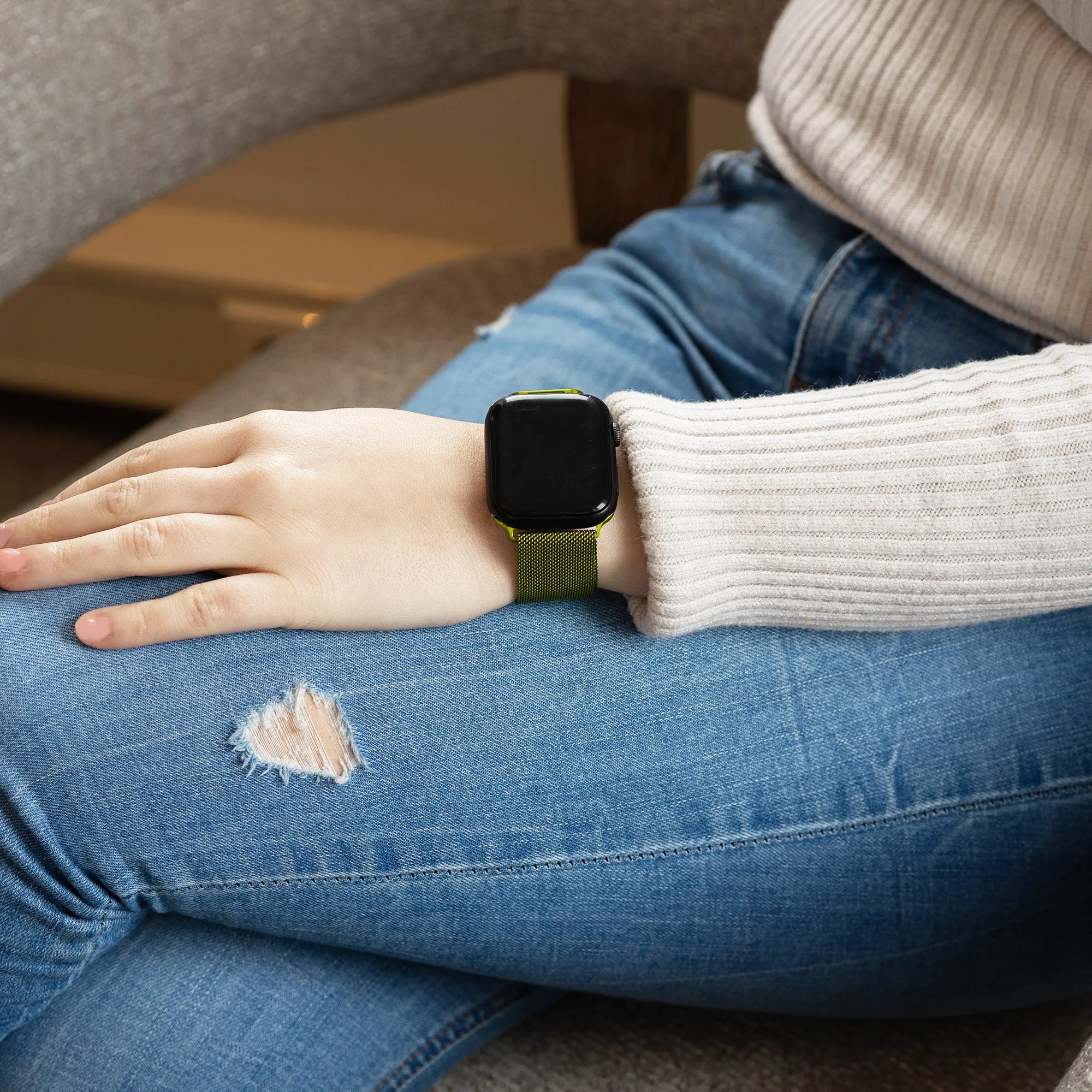Luxury Feel Apple Watch Milanese Strap (Light Green)  Almost Sold Out!