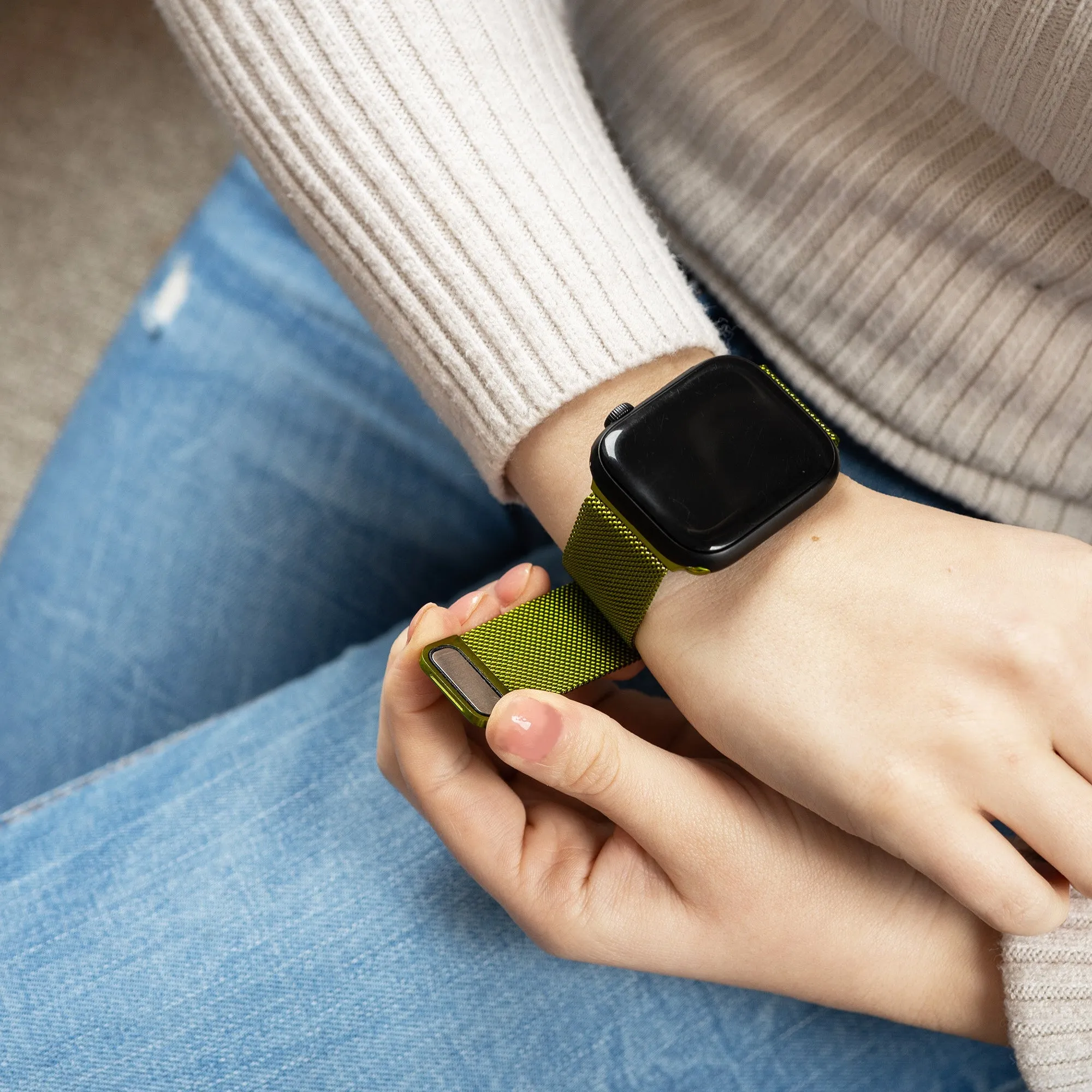 Luxury Feel Apple Watch Milanese Strap (Light Green)  Almost Sold Out!