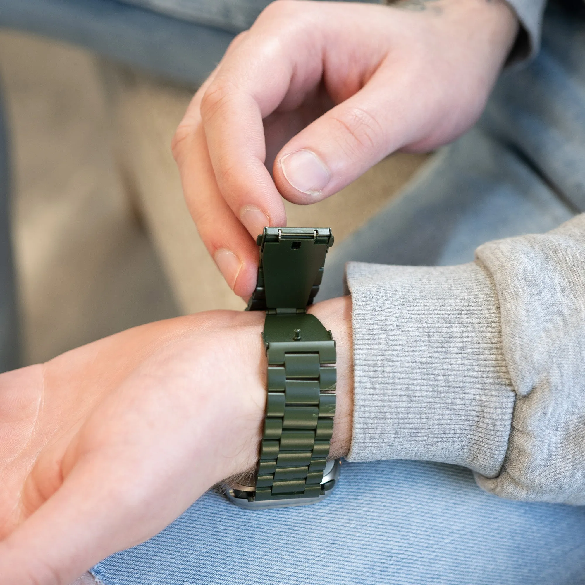 Luxury Feel Apple Watch Steel Strap (Dark Green)  Today Only!