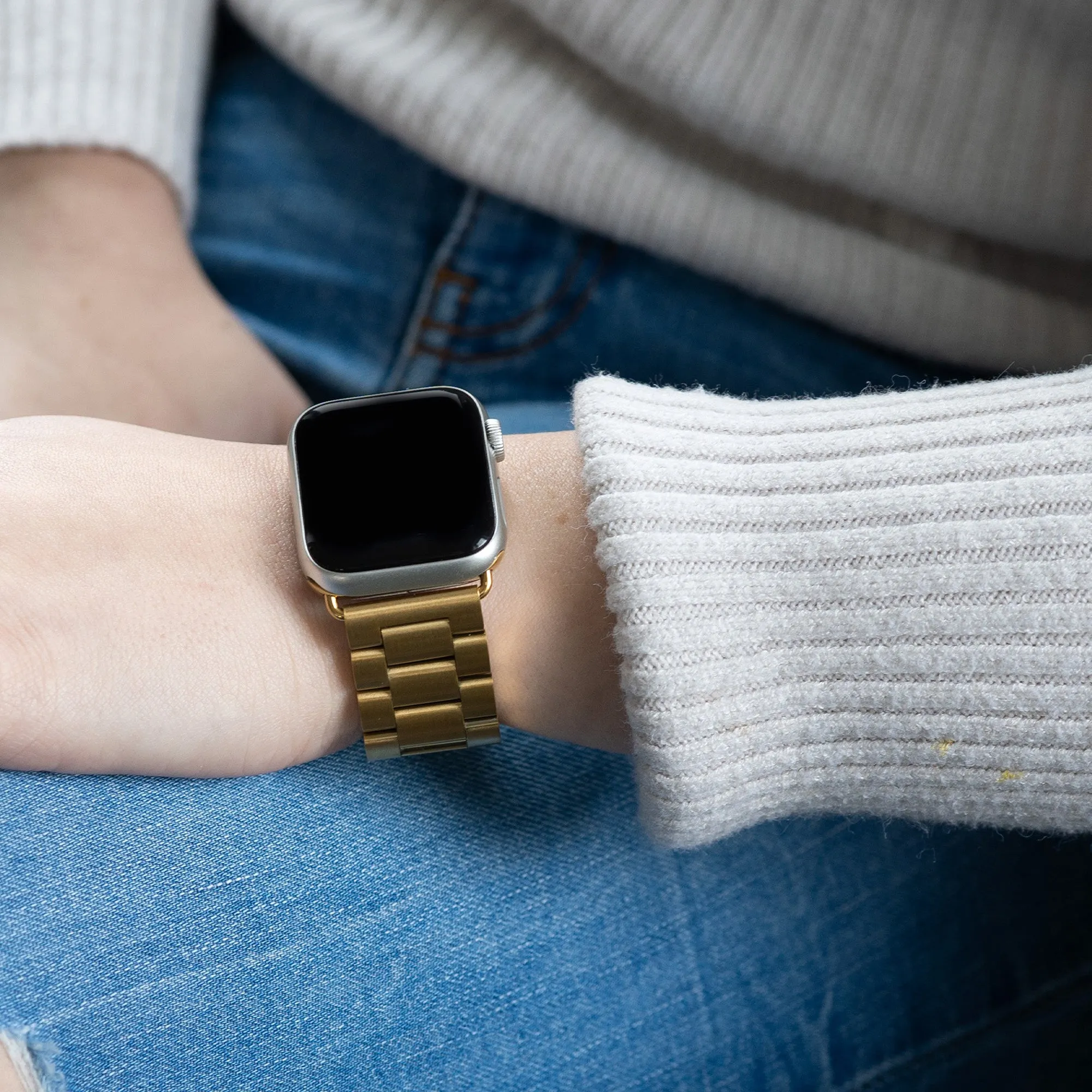Luxury Feel Apple Watch Steel Strap (Gold)  Almost Sold Out!