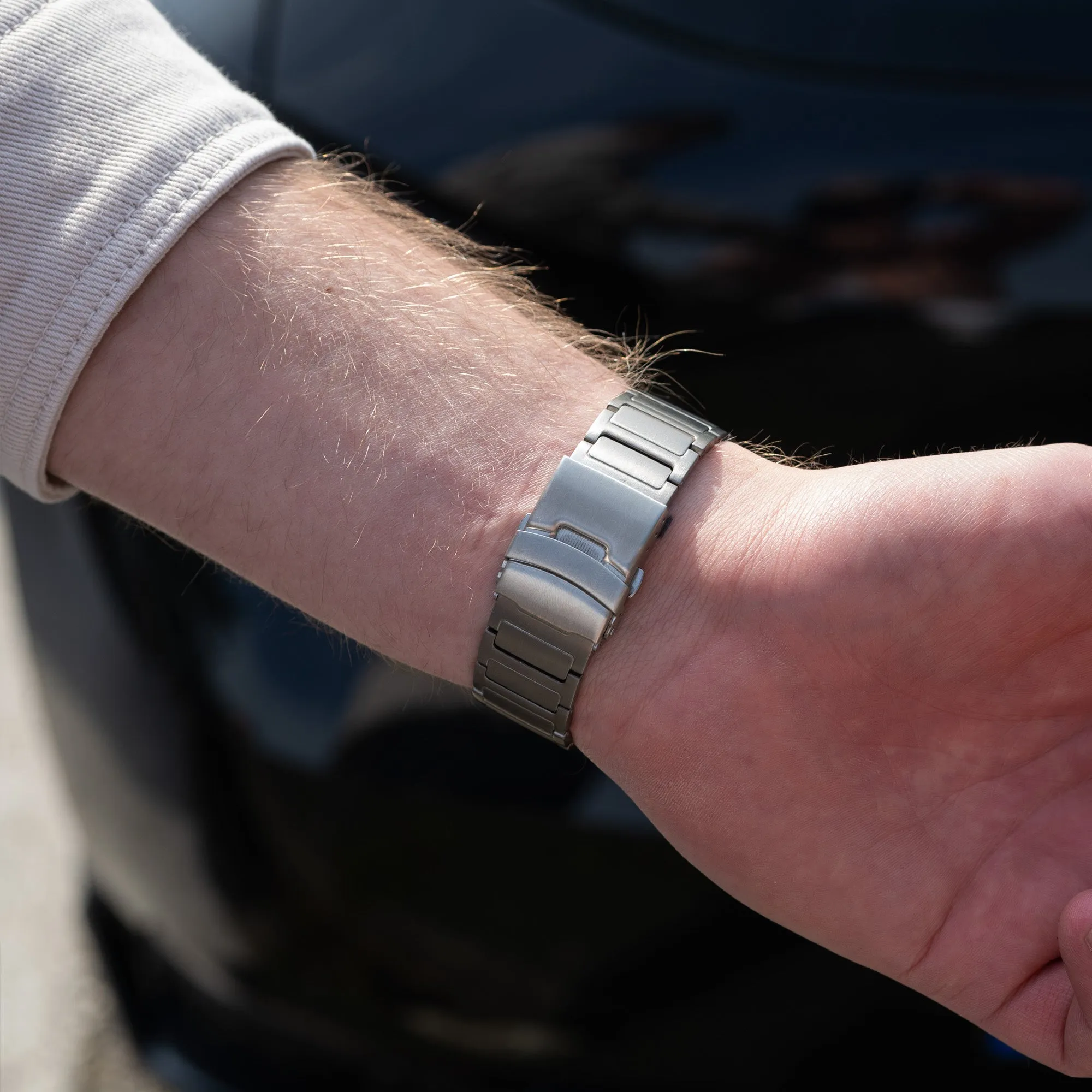 Trendy 2025 Apple Watch Titanium Strap H-Type (Silver)  Limited Availability!