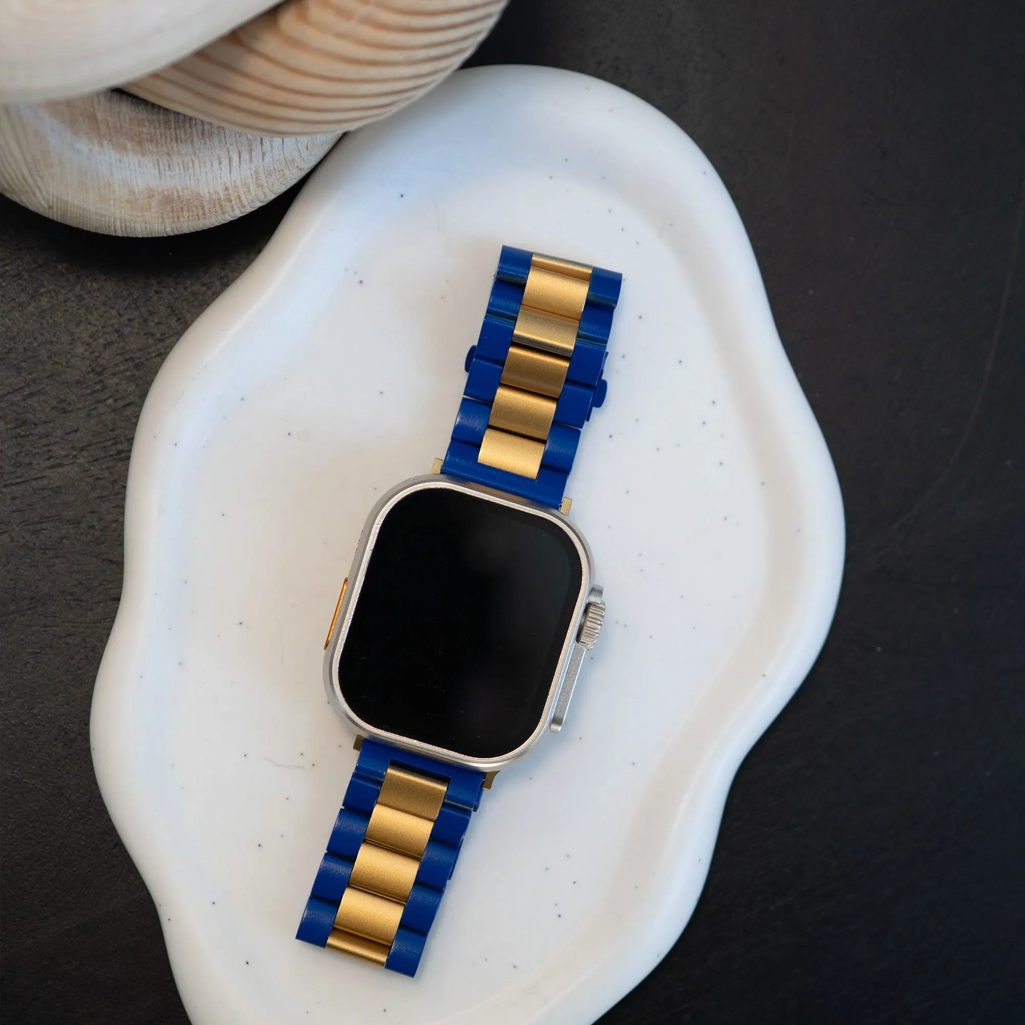 VIP Favorite Apple Watch Steel Strap (Blue/Gold)  Dont Miss Out!