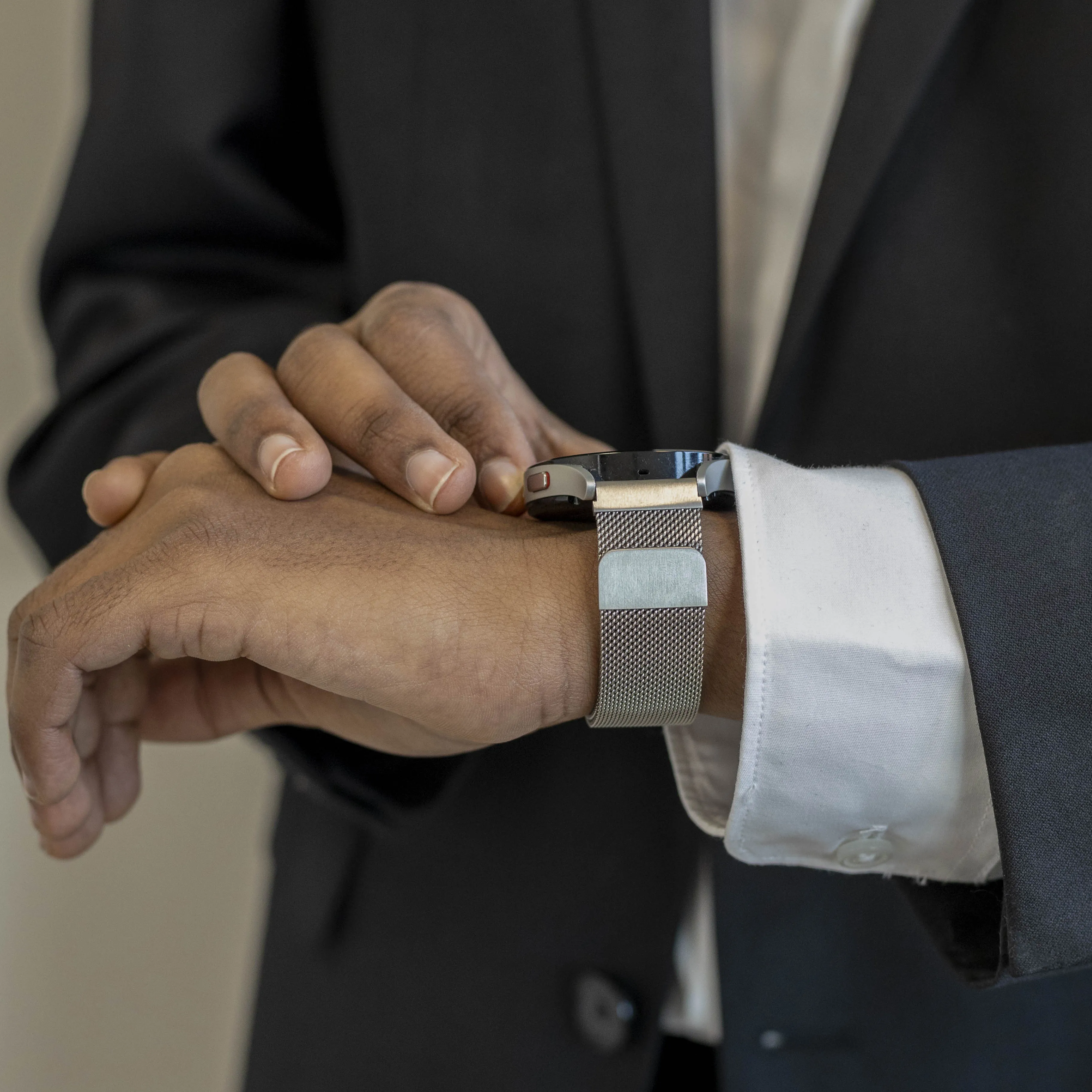 VIP Favorite Huawei Watch 3 (Pro) Milanese Strap (Titanium)  Almost Sold Out!